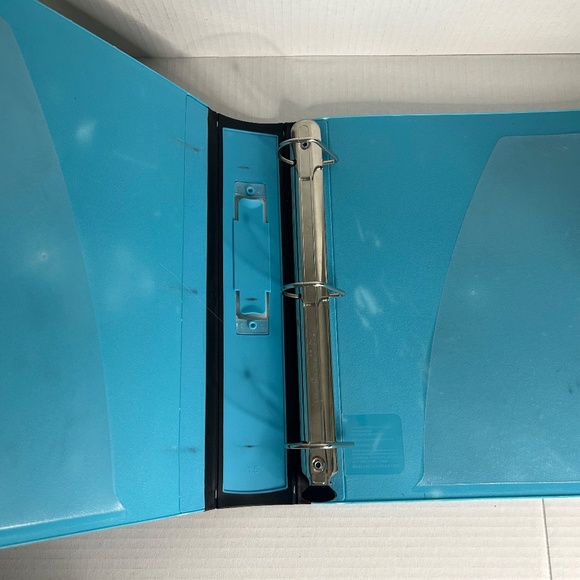 Staples Heavy Duty 2" 3-Ring Better Binder - Picture 9 of 15